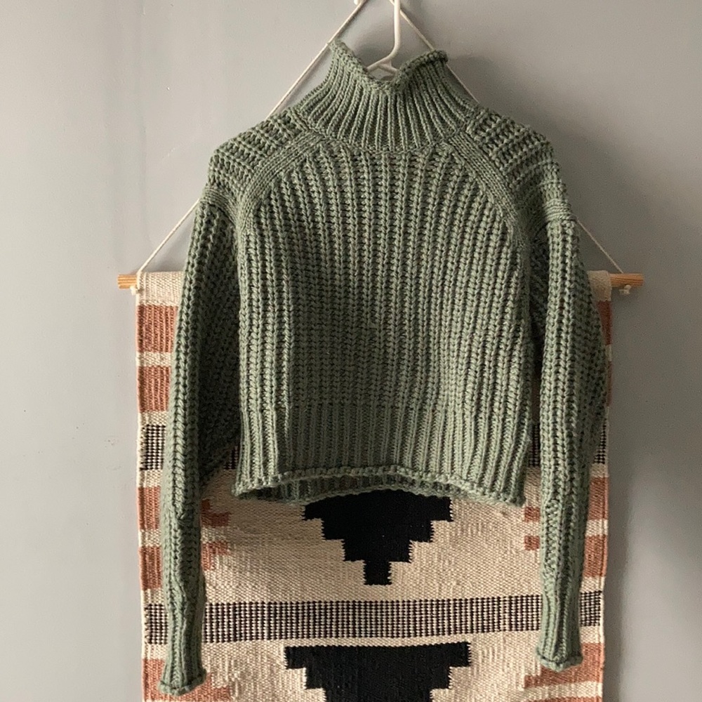 Chunky Knit Crop Sweater